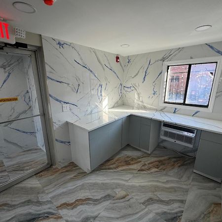 Essence Express Elizabeth Ewr Airport Hotell Exteriör bild