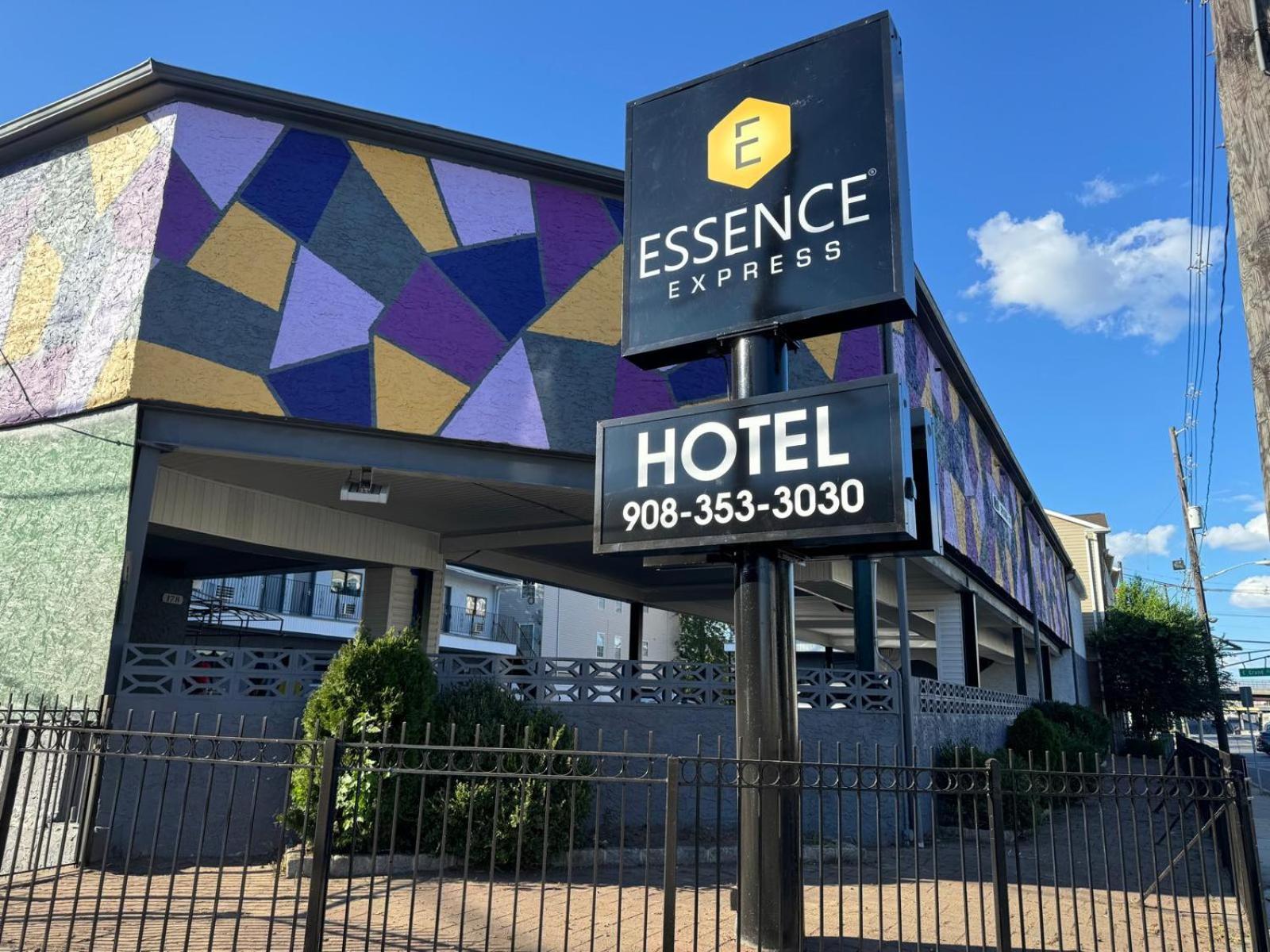 Essence Express Elizabeth Ewr Airport Hotell Exteriör bild